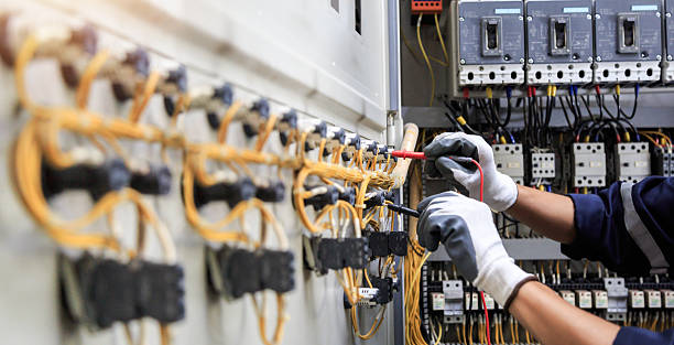 Professional Electrician technician working in Turpin Hills, OH